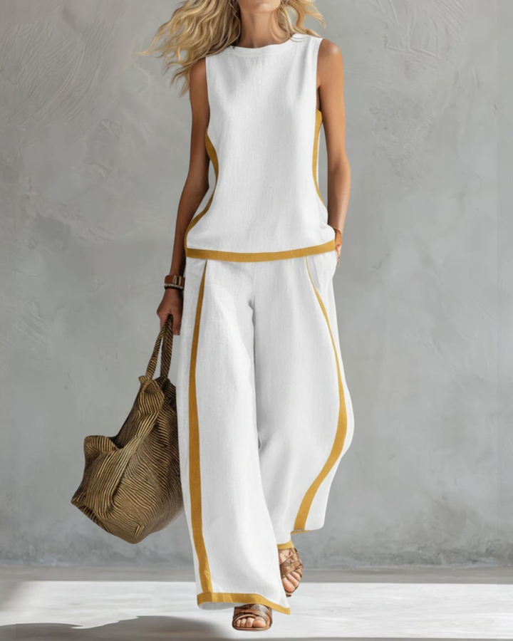 Clovia | Elegant Set with a Modern Edge